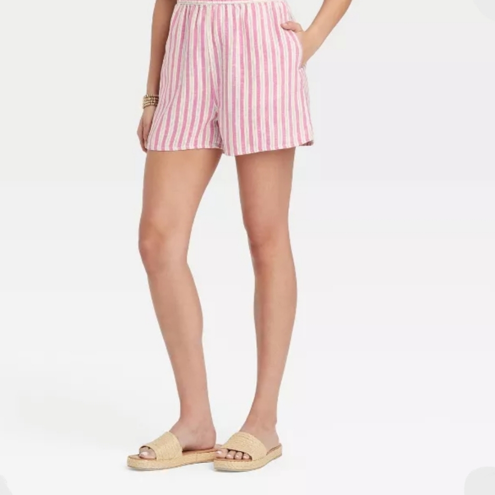 High-Rise Pull-On Shorts - Universal Thread